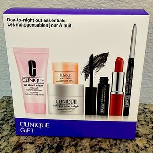 NEW Clinique Set